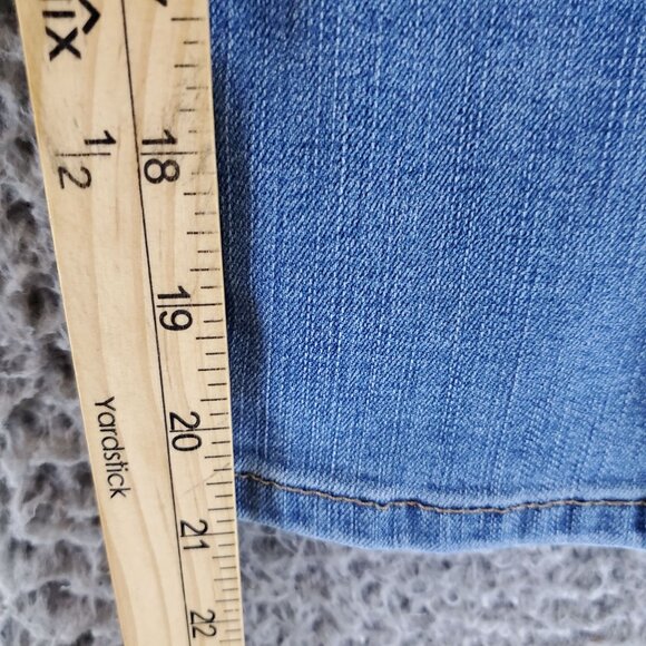 Nine West Jeans Womens Size 12 Blue Chrystie Capri Stretch Denim Cropped - Picture 8 of 13